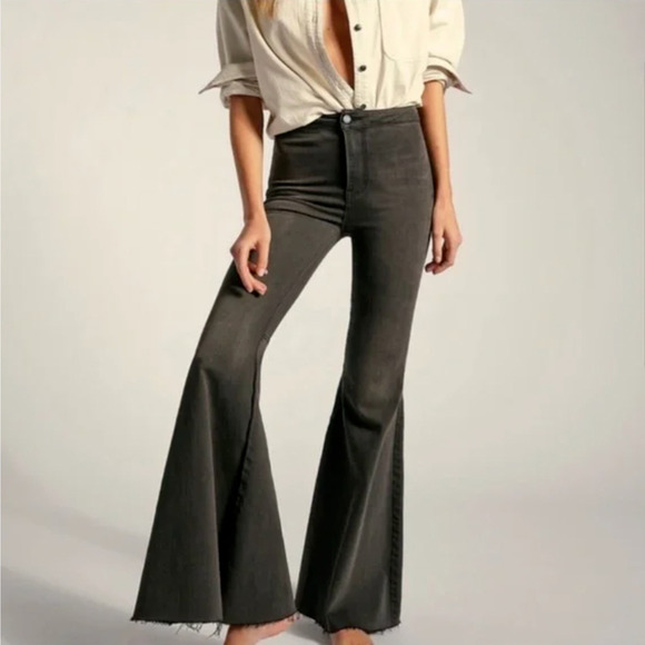 Free People Jeans 27 Just Float On Bell Bottom Flare Black Gray 70s Boho Hippie - Picture 1 of 11